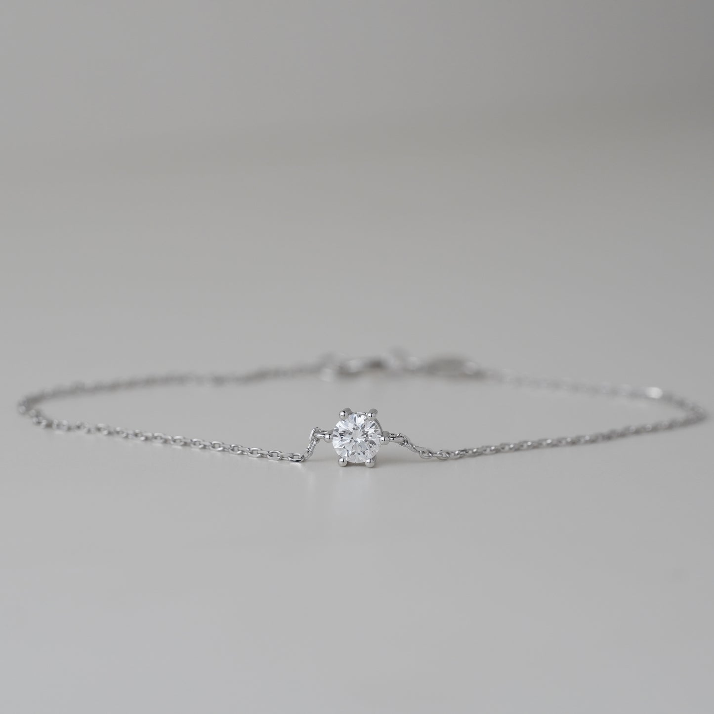 0.3CT Lab Grown Diamond Six Prongs Bracelet